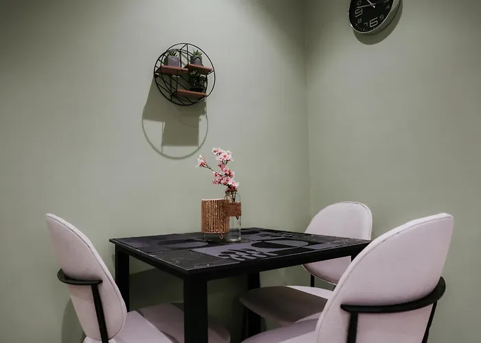 Elite * ティラナ